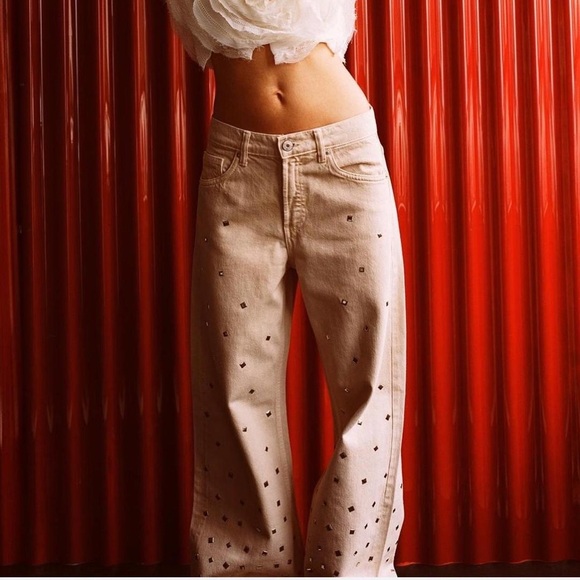 New Zara Mid Rise Studded Wide Leg Jeans 8197/028 Sizes 2 8 10 - Picture 2 of 9